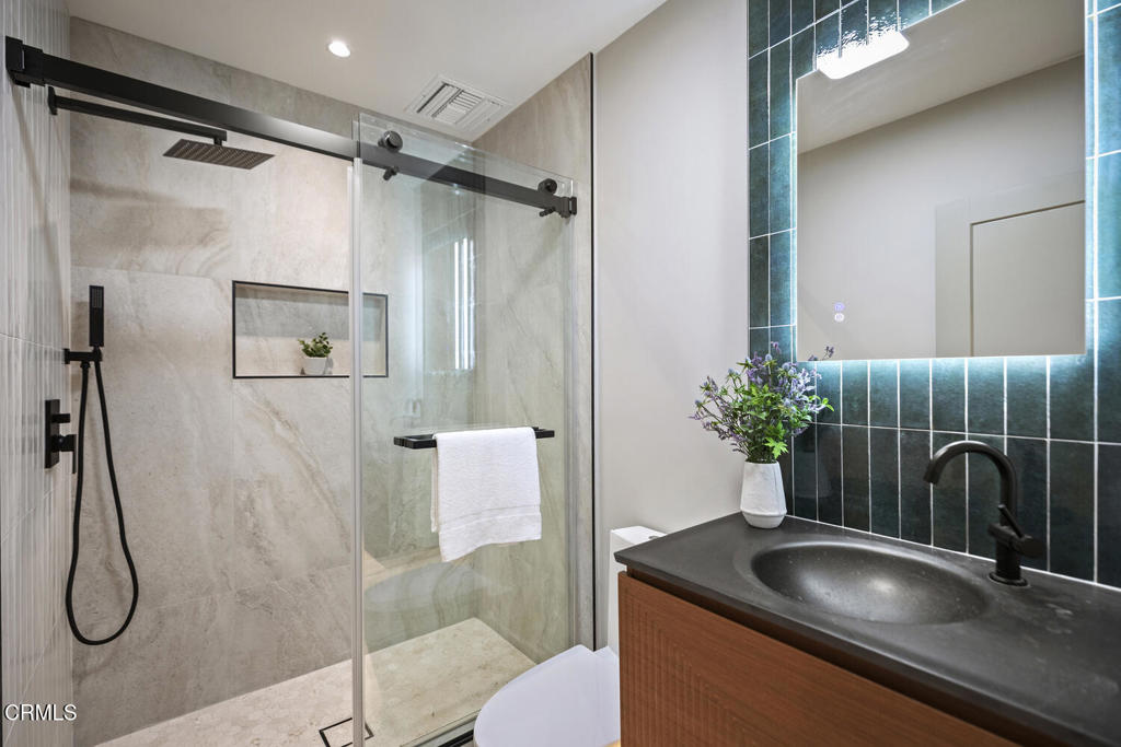 1780 N Altadena Drive