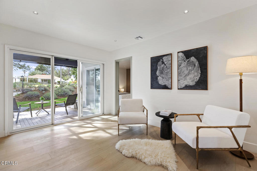 1780 N Altadena Drive