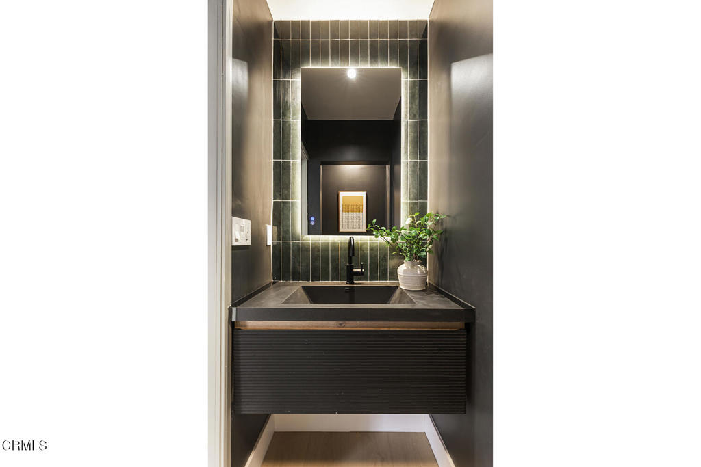 1780 N Altadena Drive