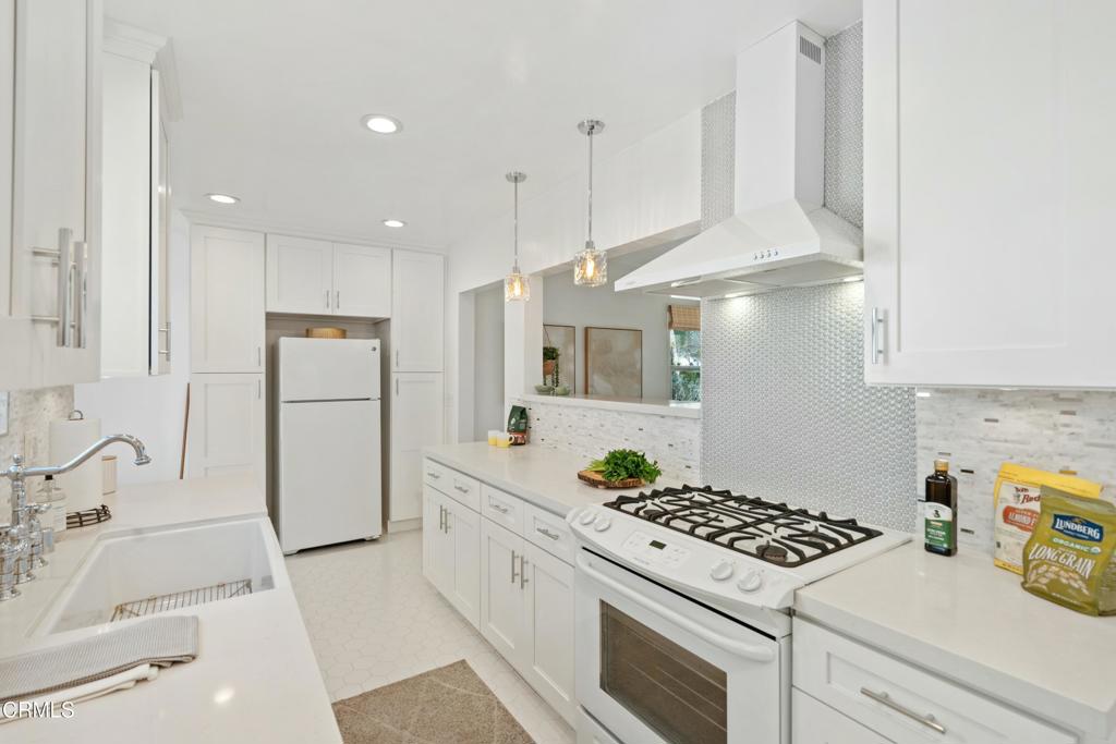 5855 Riverton Avenue