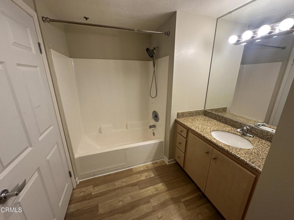 160 S Hudson Avenue 215