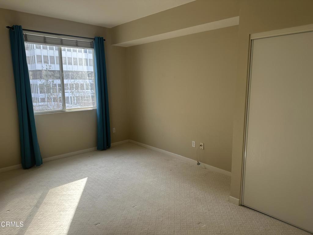 160 S Hudson Avenue 215