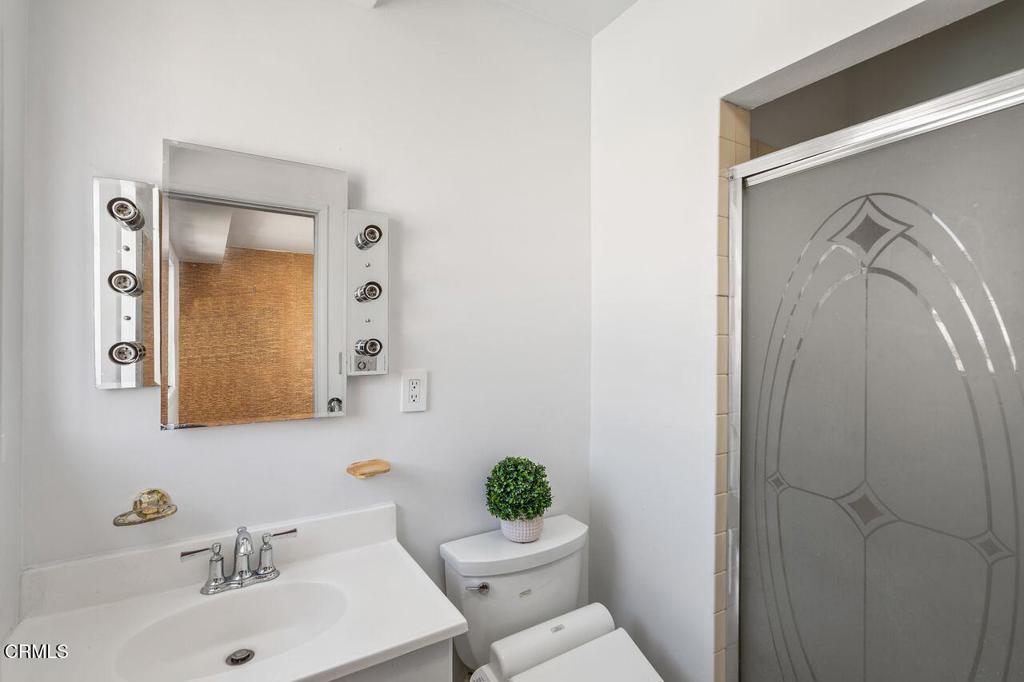 1009 E Edgecomb Street