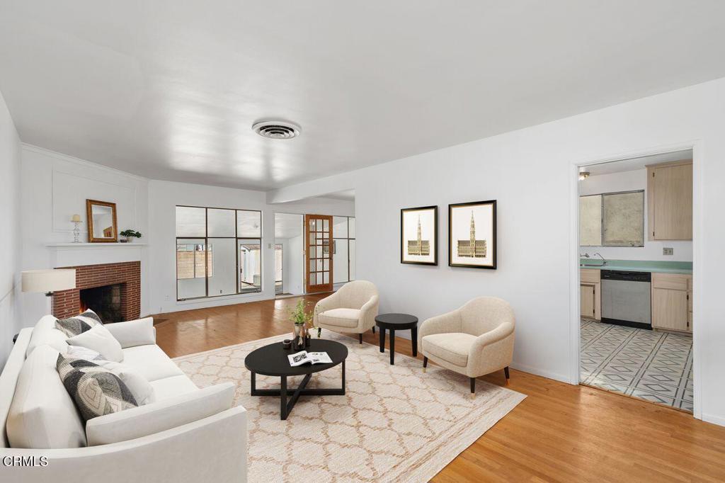 1009 E Edgecomb Street