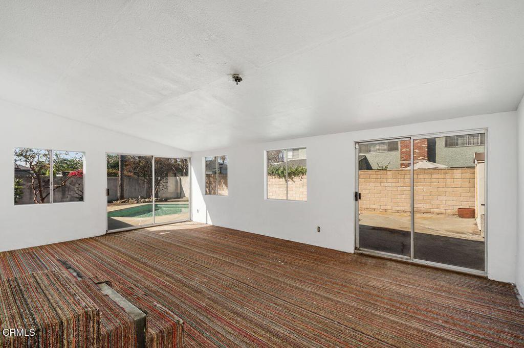 1009 E Edgecomb Street