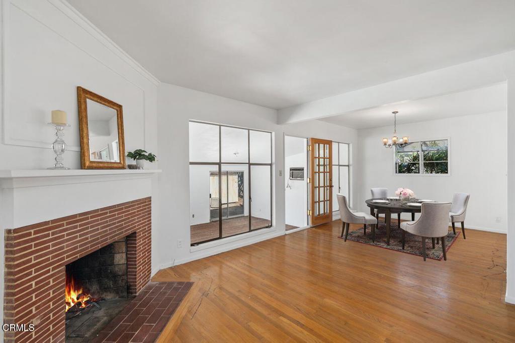 1009 E Edgecomb Street