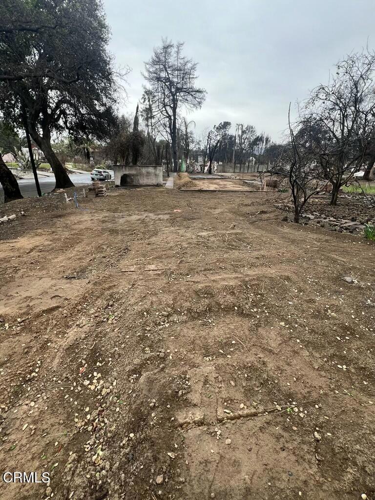 2717 N Raymond Avenue