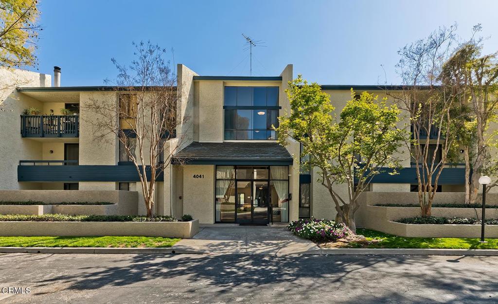 4041 Via Marisol 204