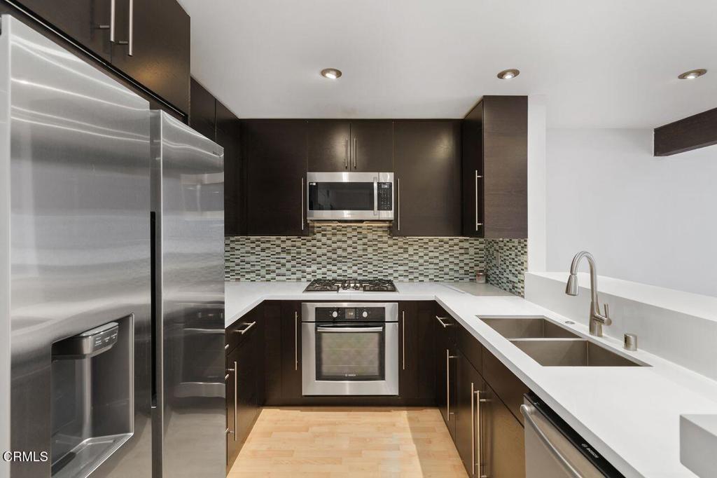 15155 Sherman Way 57