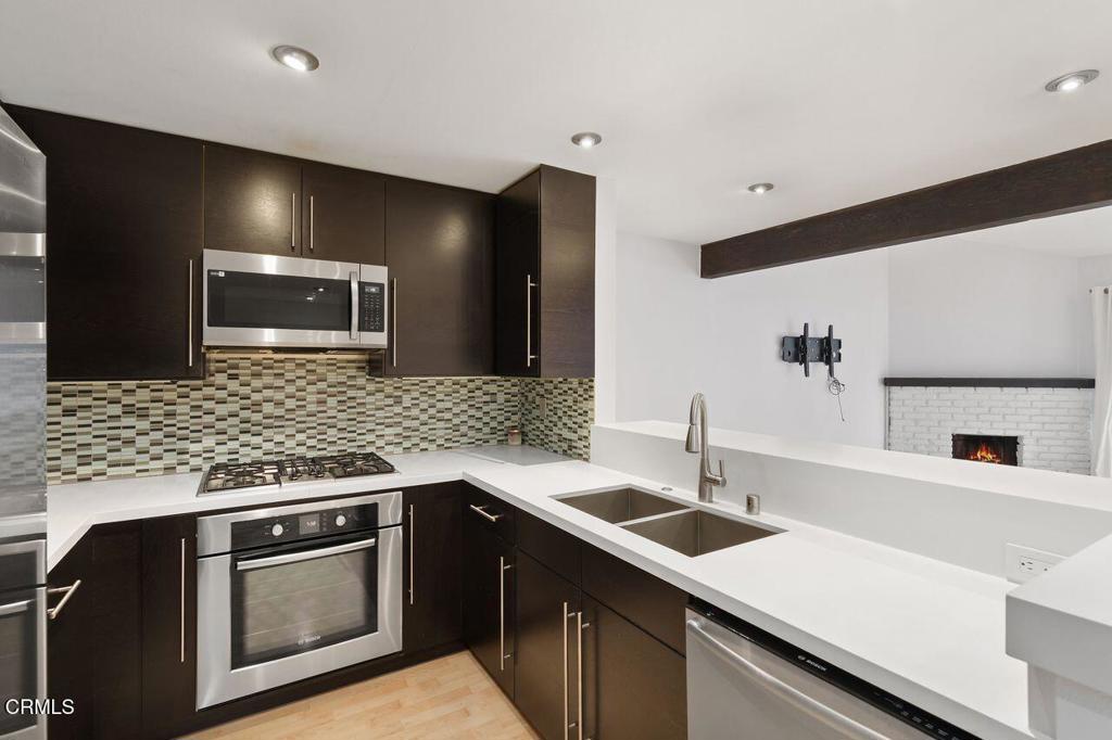 15155 Sherman Way 57