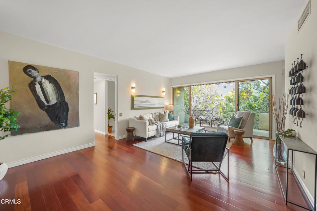 985 E California Boulevard 301