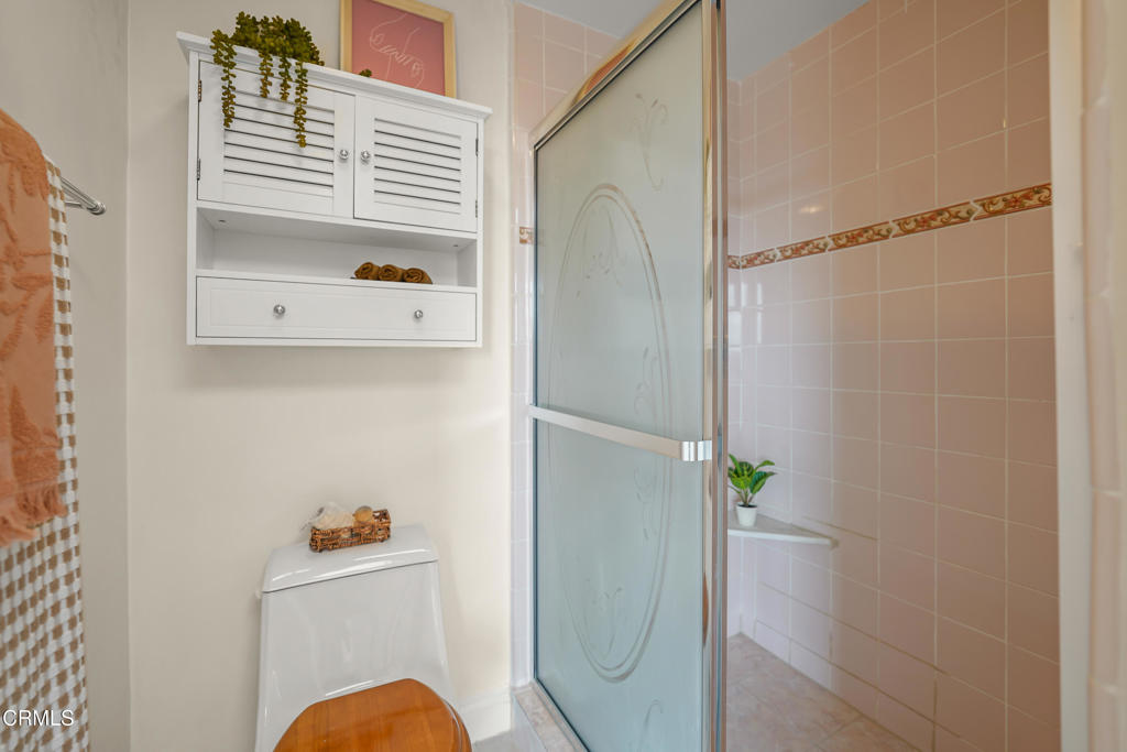 985 E California Boulevard 301