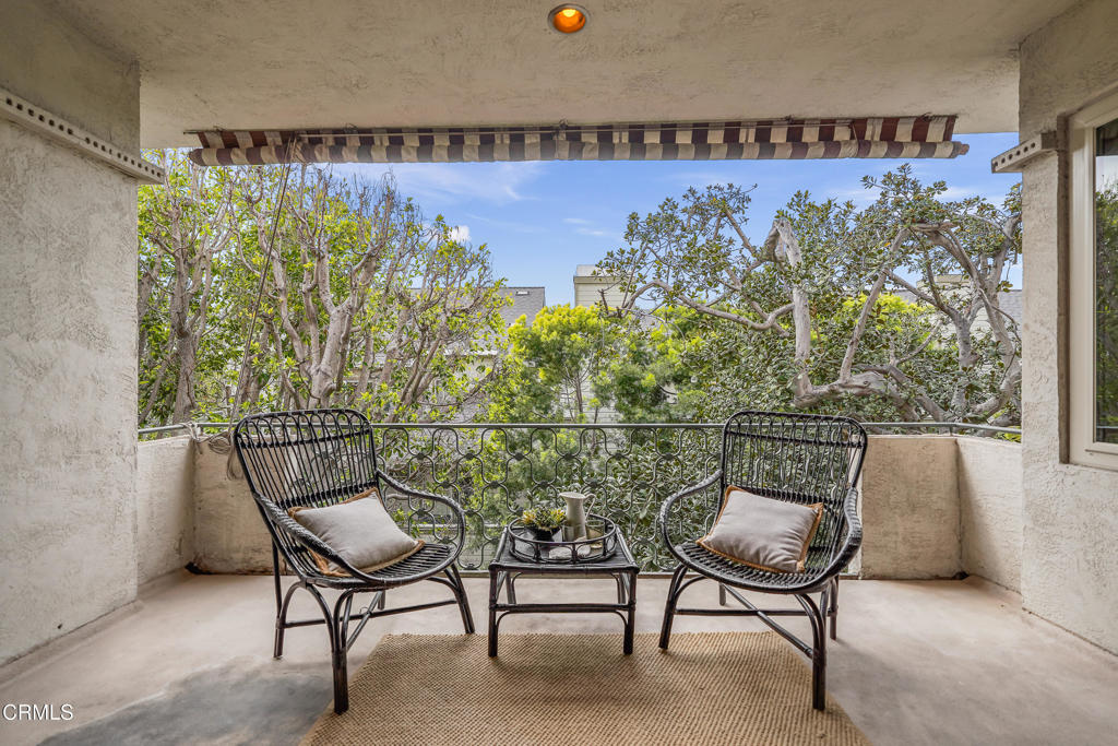 985 E California Boulevard 301