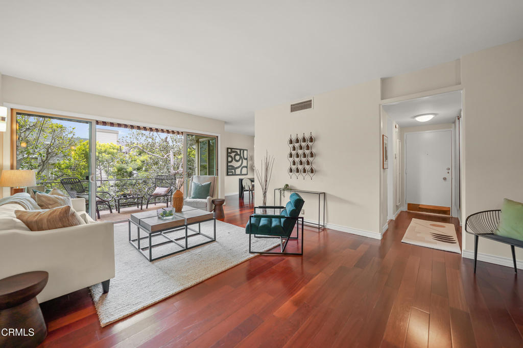 985 E California Boulevard 301