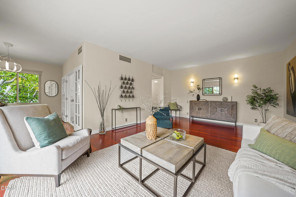 985 E California Boulevard 301