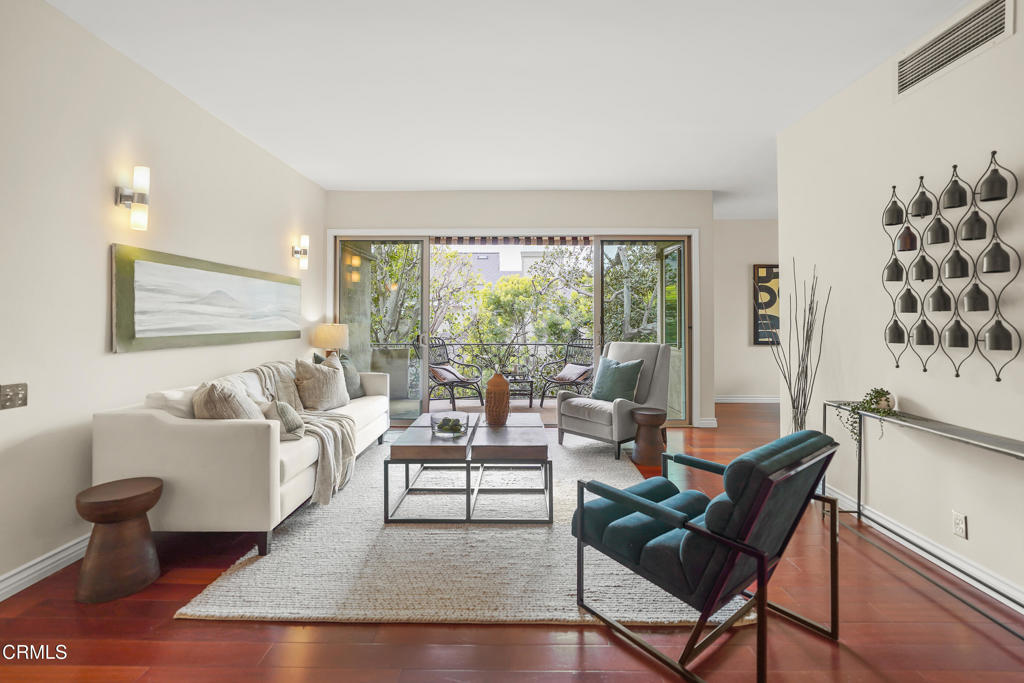 985 E California Boulevard 301