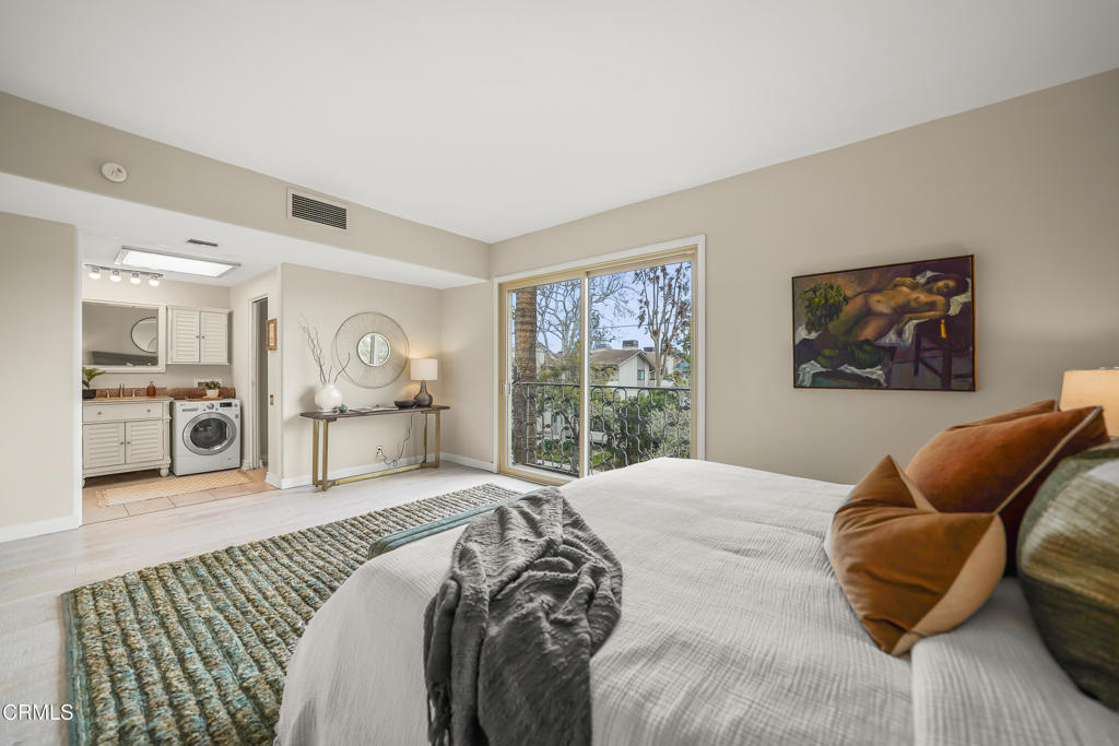 985 E California Boulevard 301