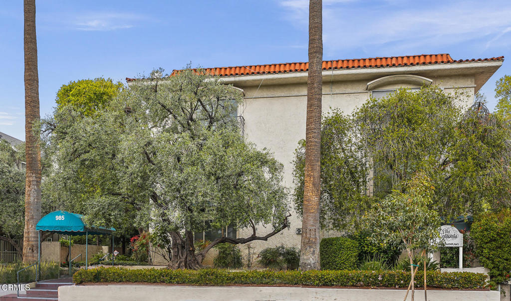 985 E California Boulevard 301