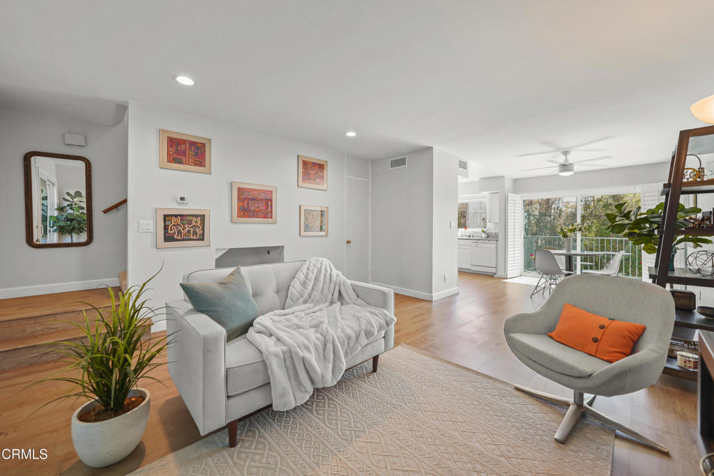 708 W Sierra Madre Boulevard 38