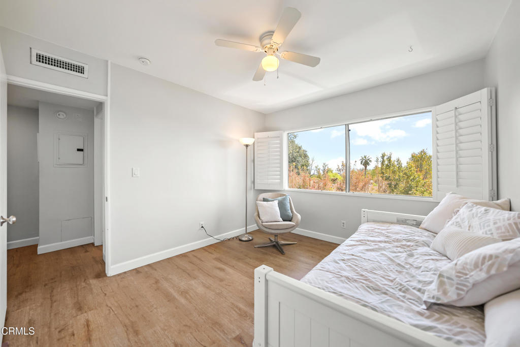 708 W Sierra Madre Boulevard 38