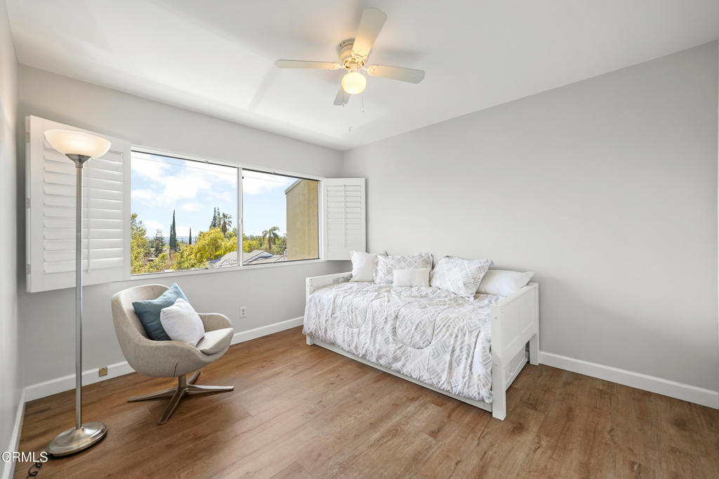 708 W Sierra Madre Boulevard 38