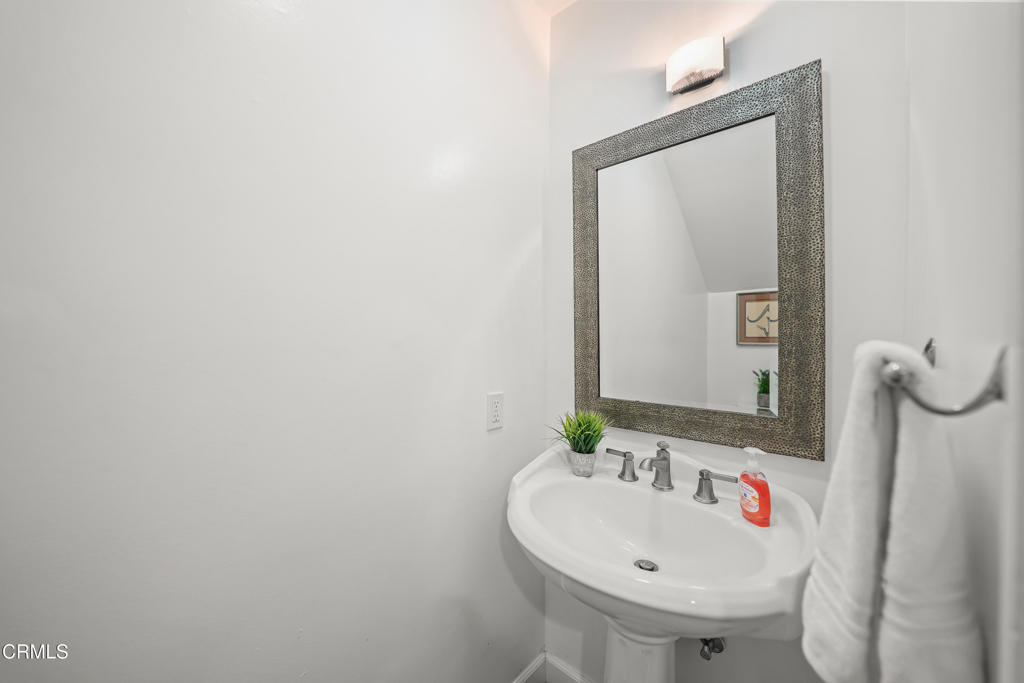 708 W Sierra Madre Boulevard 38