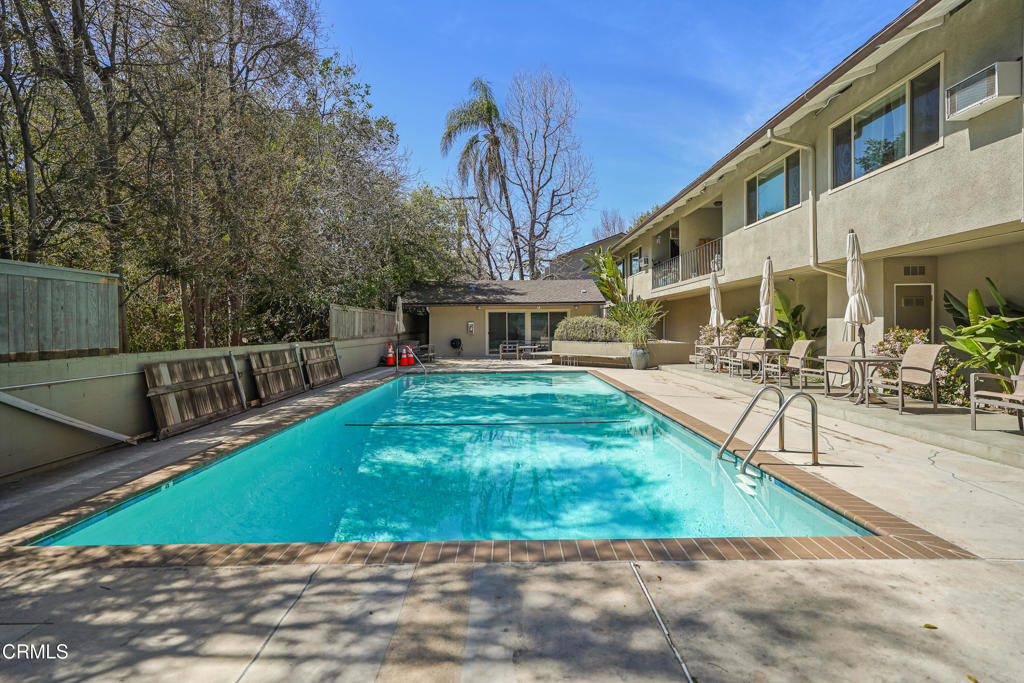 708 W Sierra Madre Boulevard 38