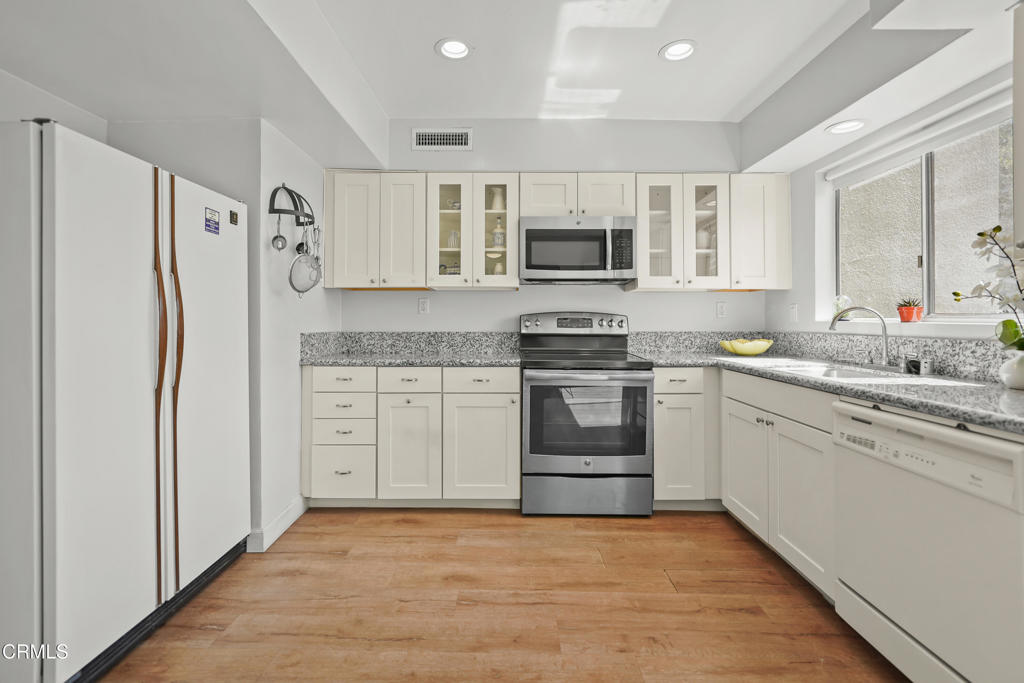 708 W Sierra Madre Boulevard 38