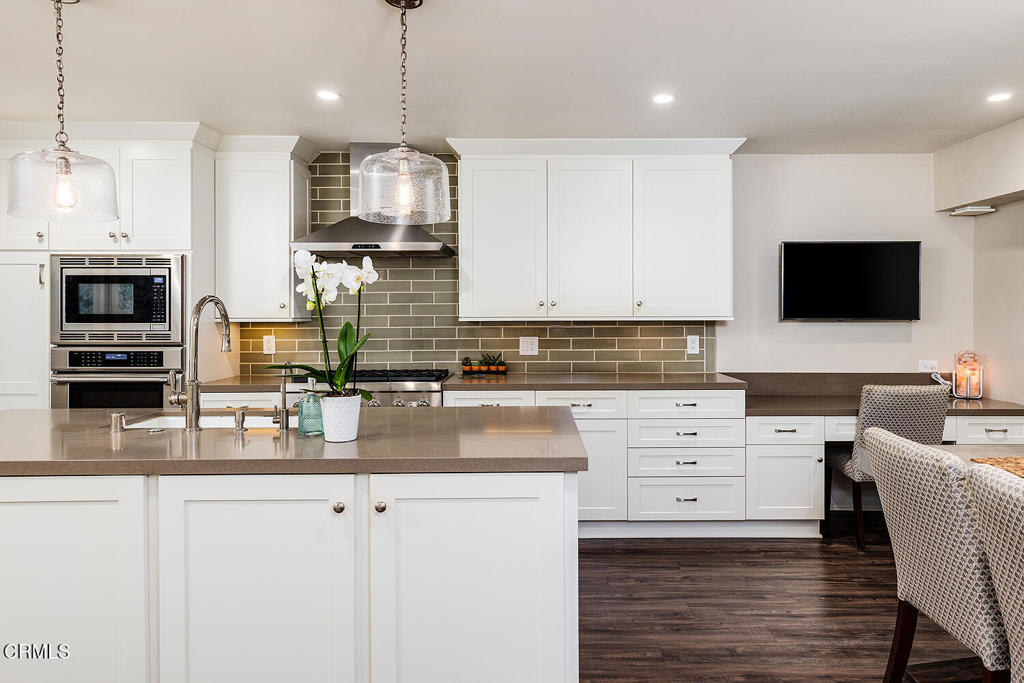 1202 Indiana Avenue 8