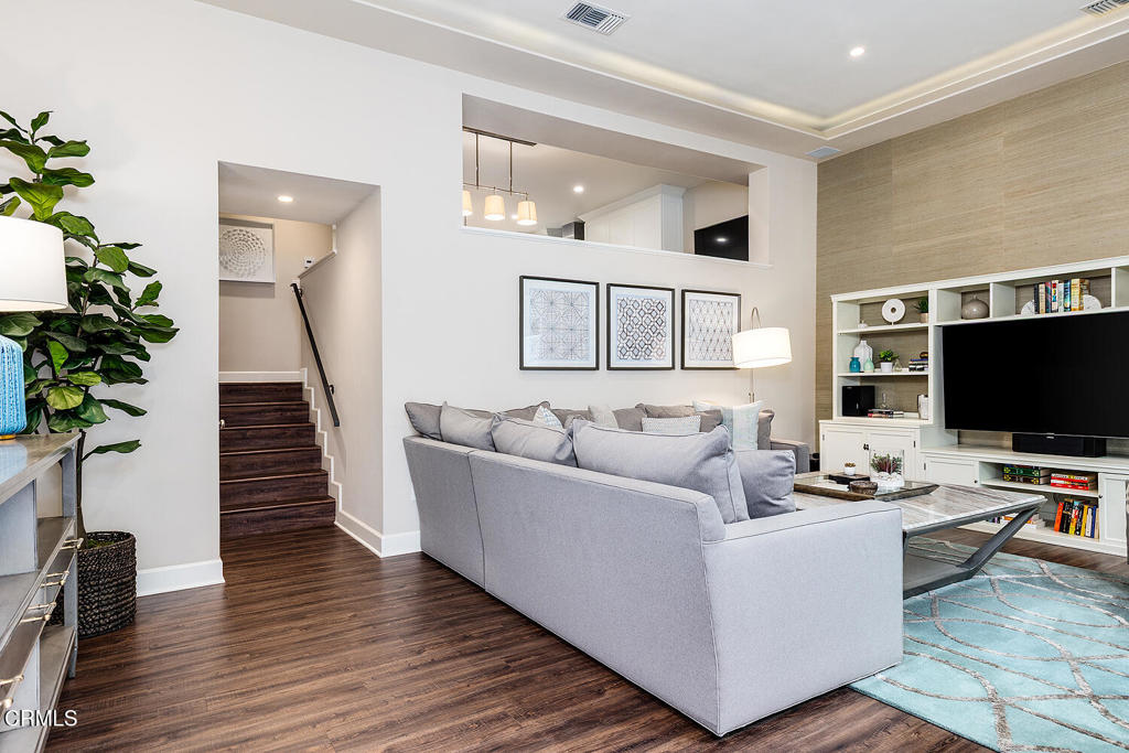 1202 Indiana Avenue 8