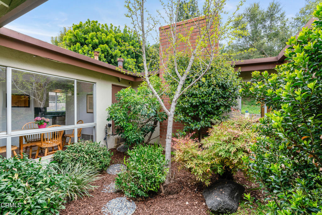 1743 Via Del Rey