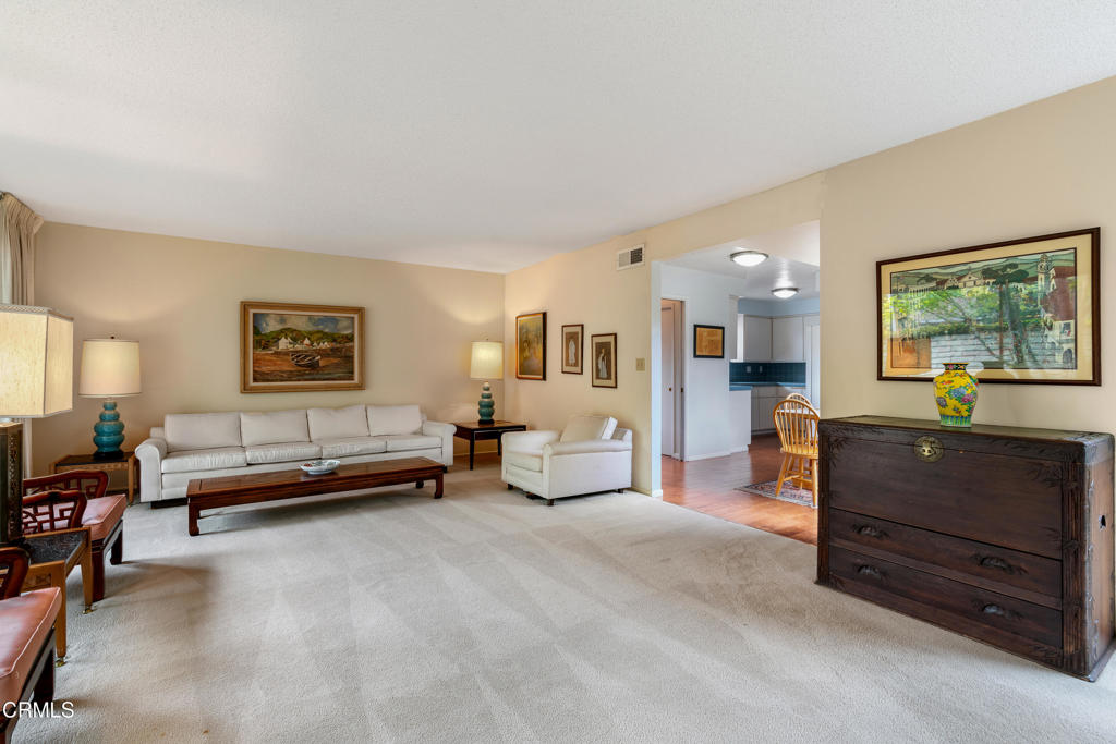 1743 Via Del Rey