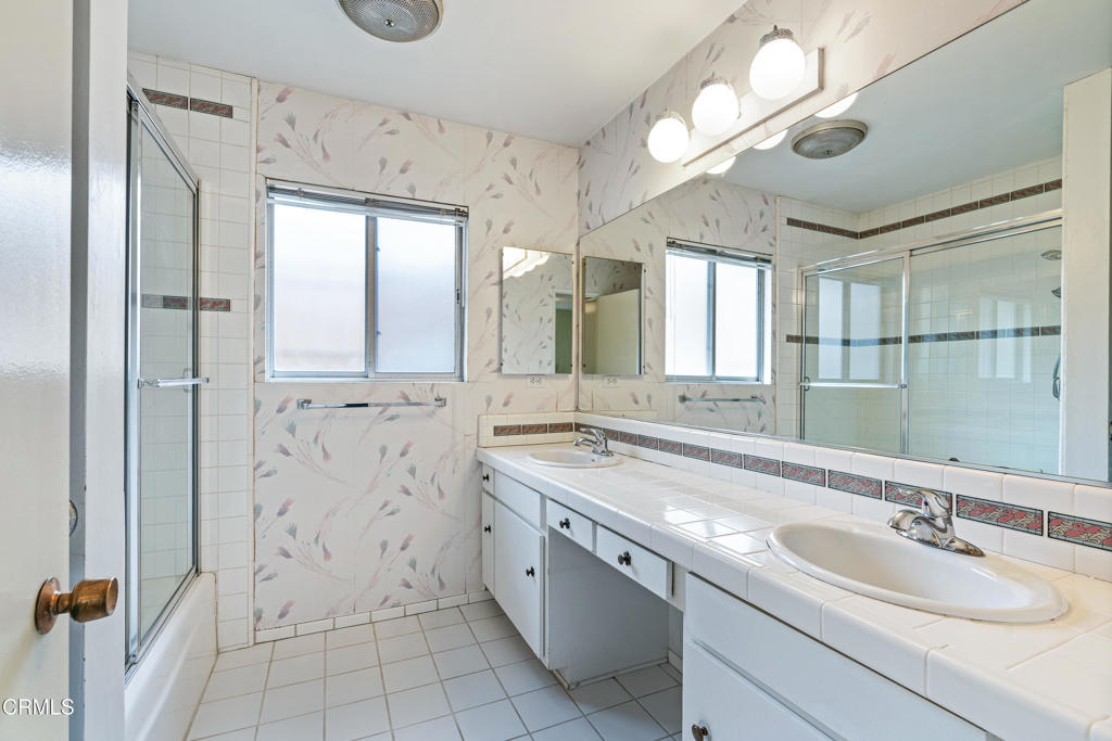 1743 Via Del Rey