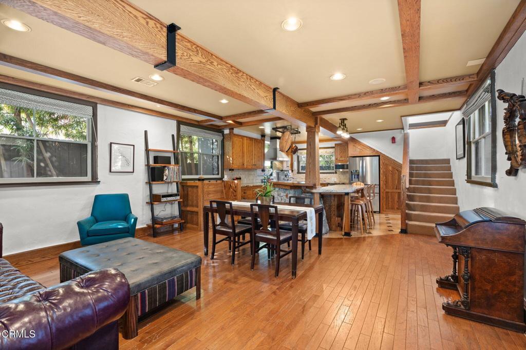 30 W Laurel Avenue