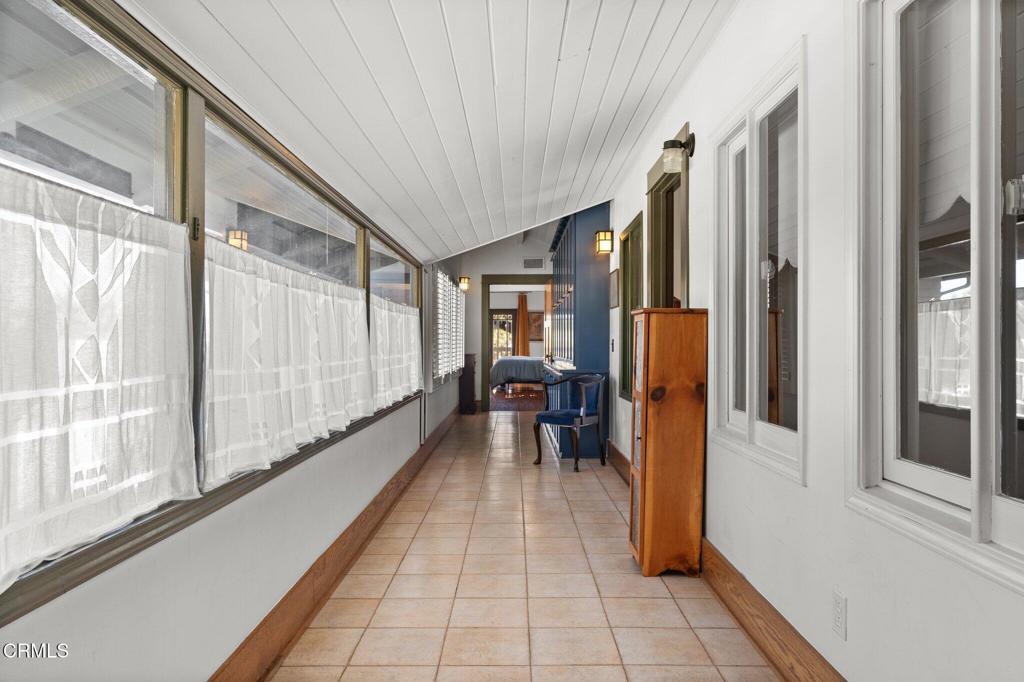 30 W Laurel Avenue