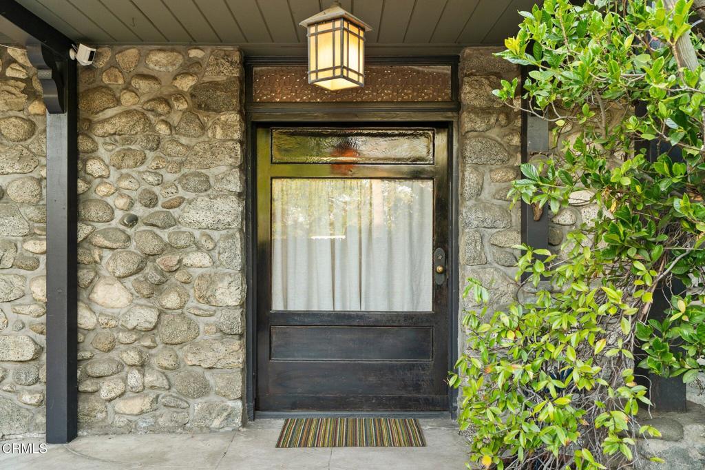 30 W Laurel Avenue