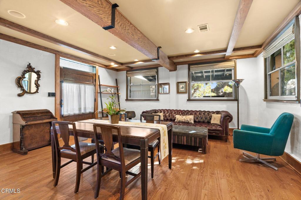 30 W Laurel Avenue