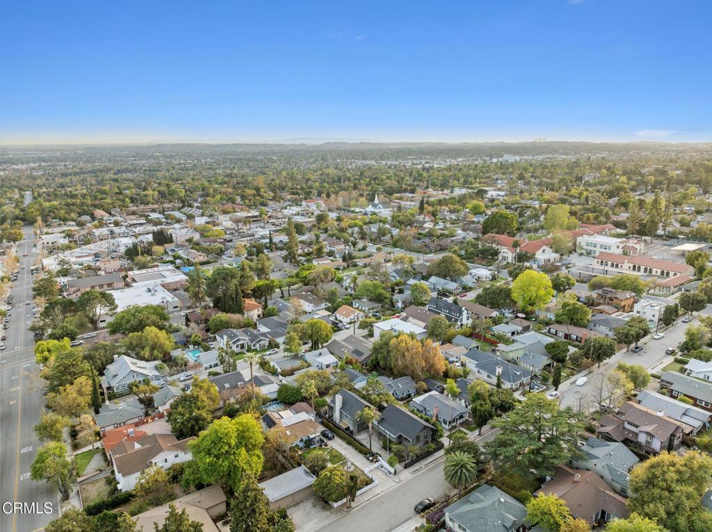 30 W Laurel Avenue