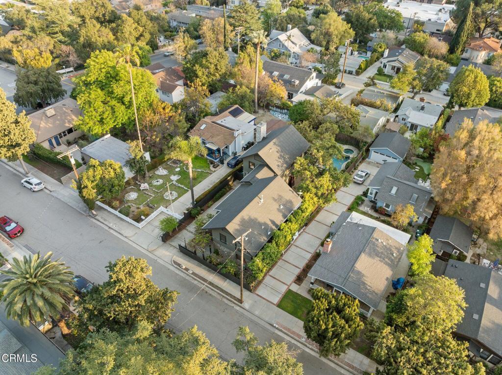 30 W Laurel Avenue