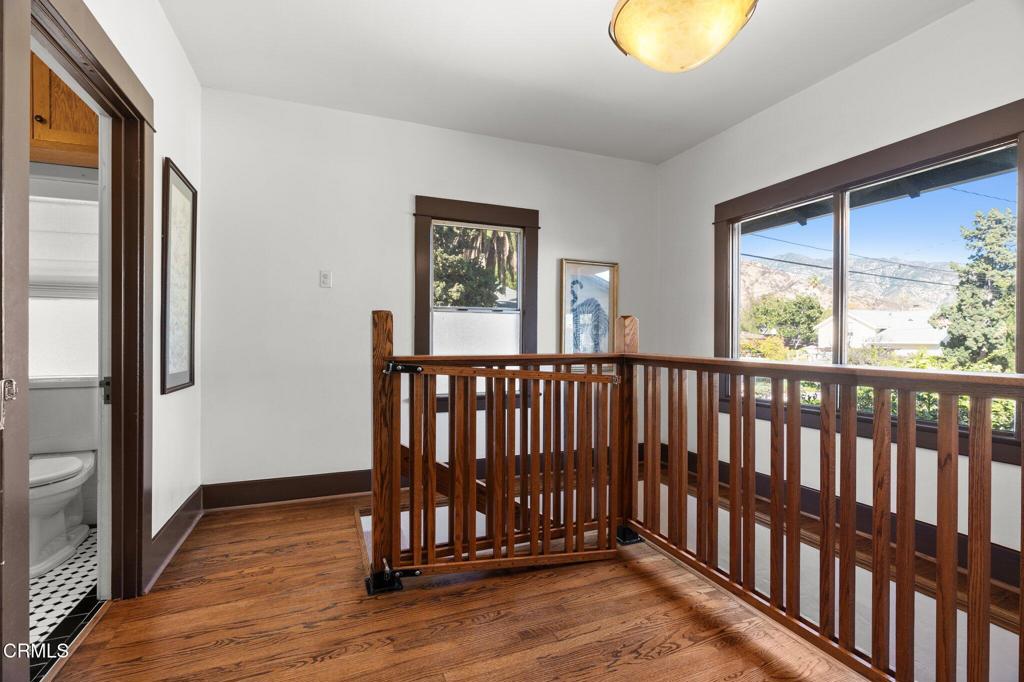 30 W Laurel Avenue