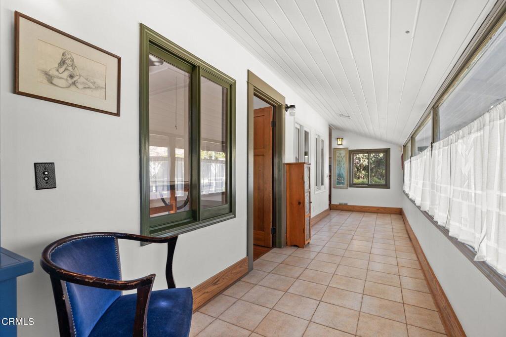 30 W Laurel Avenue