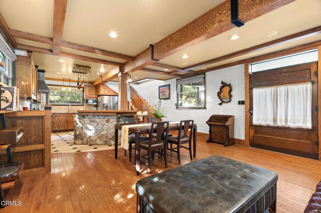 30 W Laurel Avenue