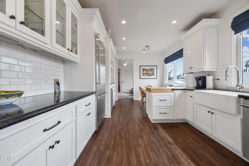 380 S Orange Grove Boulevard 6