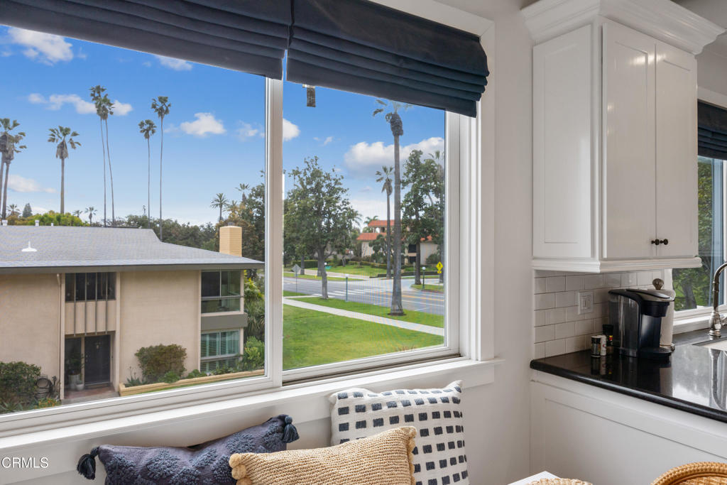 380 S Orange Grove Boulevard 6