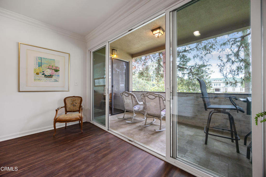 380 S Orange Grove Boulevard 6