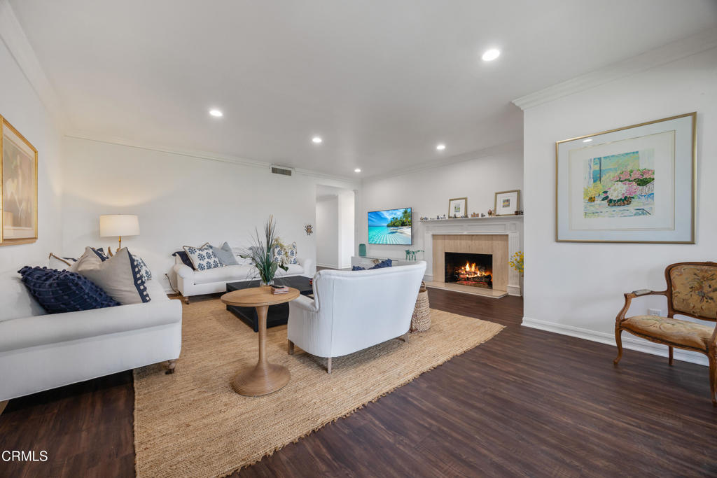 380 S Orange Grove Boulevard 6