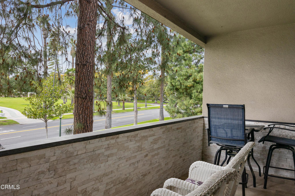 380 S Orange Grove Boulevard 6