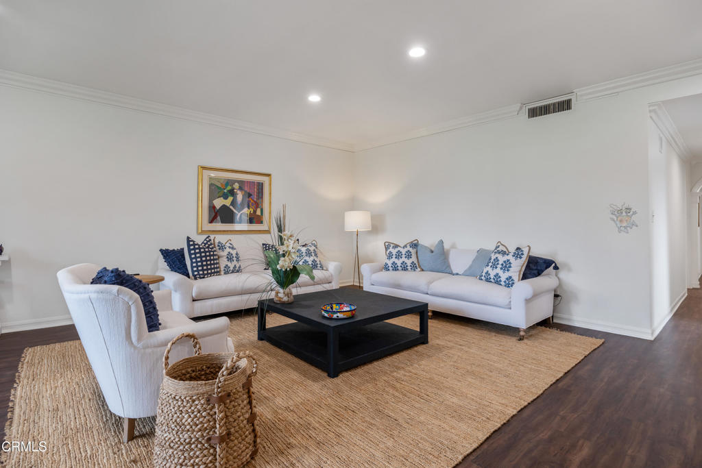 380 S Orange Grove Boulevard 6