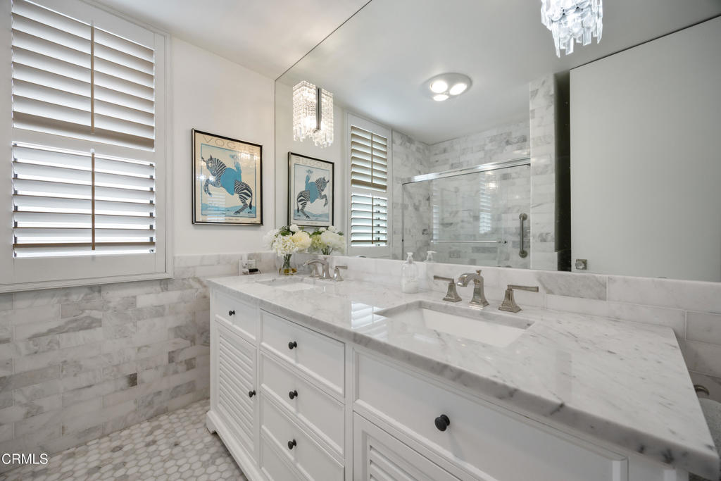 380 S Orange Grove Boulevard 6