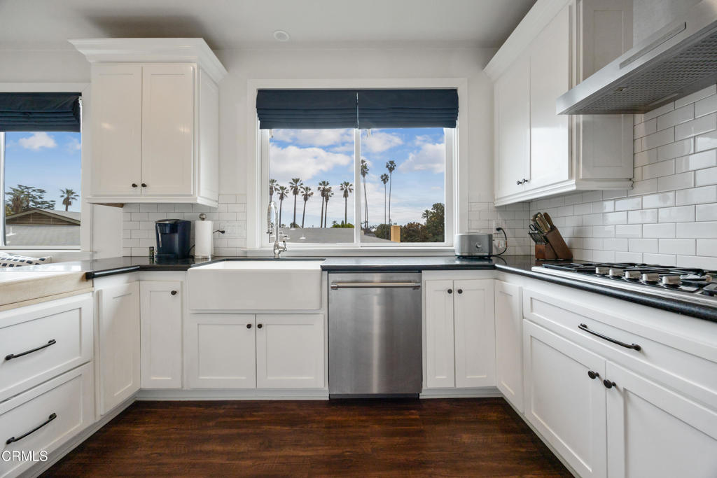 380 S Orange Grove Boulevard 6